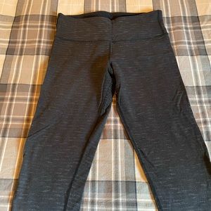 Lululemon Heathered Black Crops/Leggings